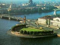 Жилье в Петербурге в мае подешевело на первичном и вторичном рынках
